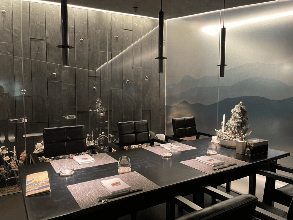 Nhà hàng cũng cung cấp các bàn tiệc rời và phòng riêng tư cho thực khách có nhu cầu (Nguồn: Nuboko Sushi & Teppanyaki)